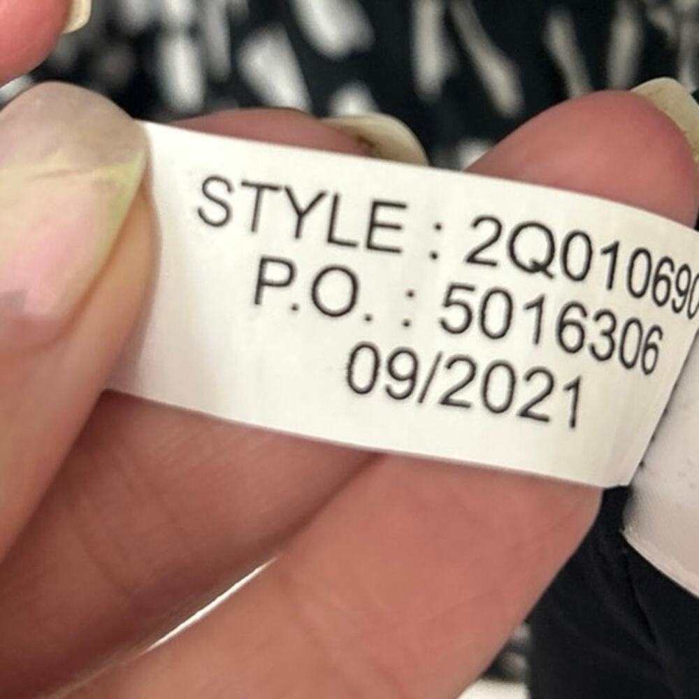 Vineyard Vines Black White Silk Blend Dress Large V Neck Long Sleeve Ruffle Hem - Picture 16 of 16